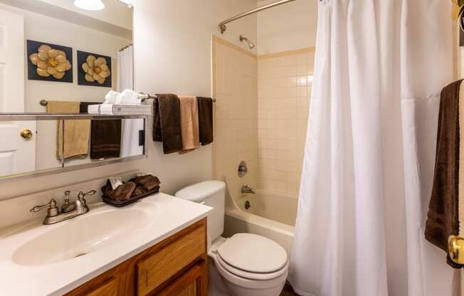 Pickwick Farms Apartments