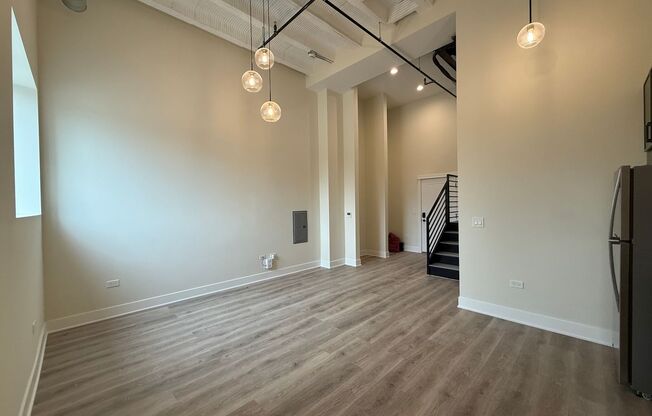 1 bed, 1.5 baths, 689 sqft, $3,395, Unit 209
