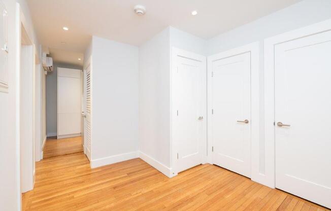 1 bed, 1 bath, 574 sqft, $3,200, Unit 22