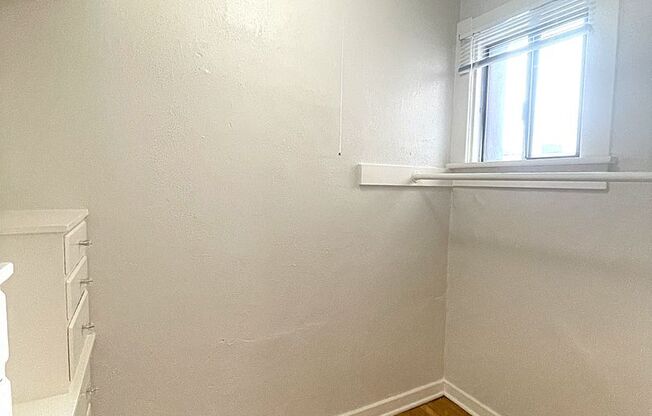 1 bed, 1 bath, 560 sqft, $1,250, Unit 1