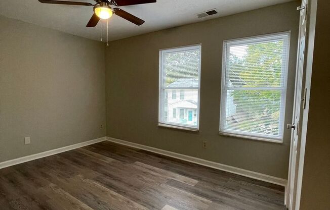 3 beds, 1 bath, $1,400