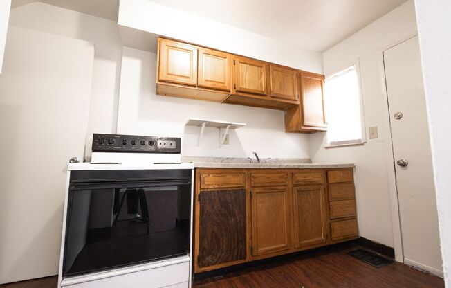 2 beds, 1 bath, 1,500 sqft, $960, Unit C No Longer Manage