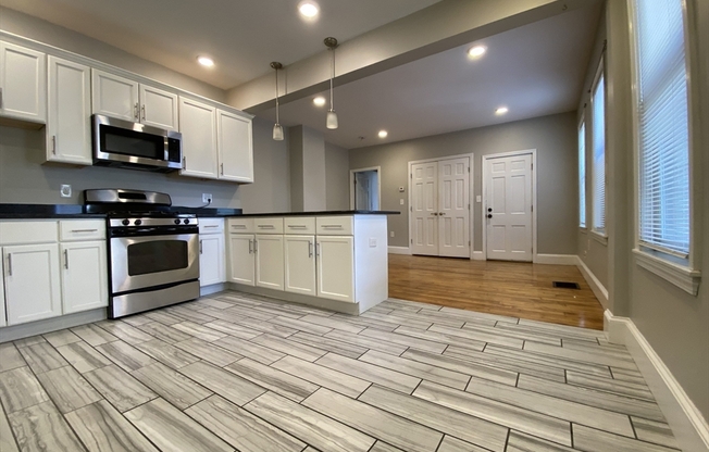 10 HOWELL CT