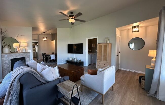 Beautiful 3/2 Home With Backyard Oasis!