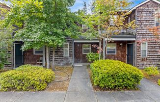 1 bed, 1.5 baths, $2,200, Unit 3