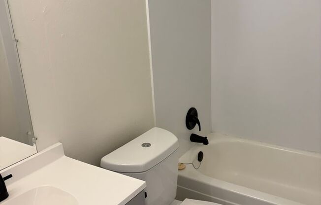 2 beds, 2 baths, 805 sqft, $1,575, Unit A-301