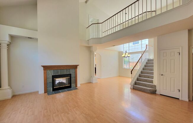 Lovely and Spacious 4-bedroom Beauty in Desirable Ardenwood!