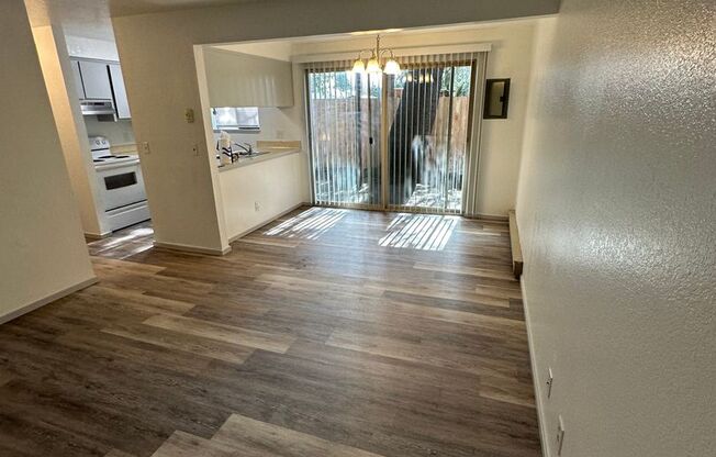 2 beds, 1 bath, 754 sqft, $1,675