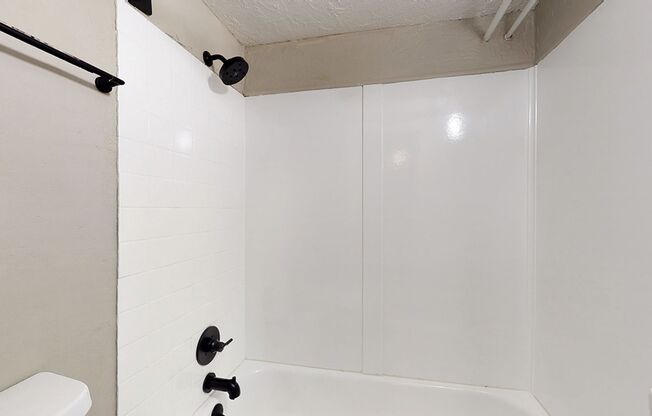 Studio, 1 bath, 290 sqft, $1,150, Unit B-1