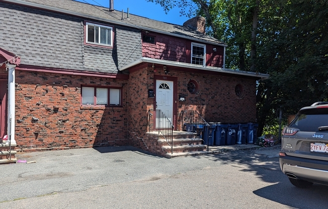 581 PROCTOR AVE