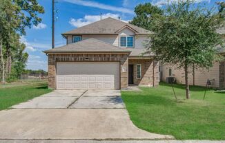 Open Layout & Large Backyard in Houston’s Evergreen Villas – 3 Beds, 2½ Baths