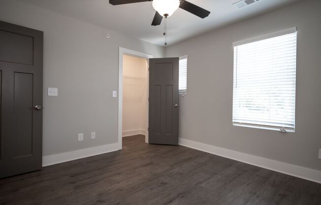 2 beds, 2.5 baths, 1,046 sqft, $1,900, Unit Unit 402