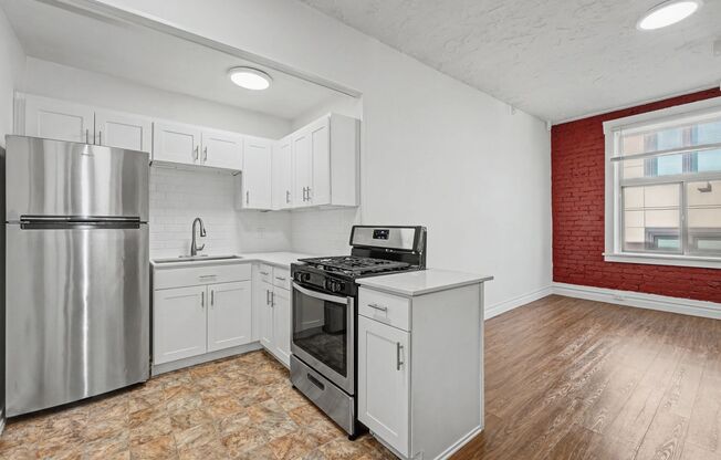 Studio, 1 bath, 200 sqft, $1,145, Unit 302