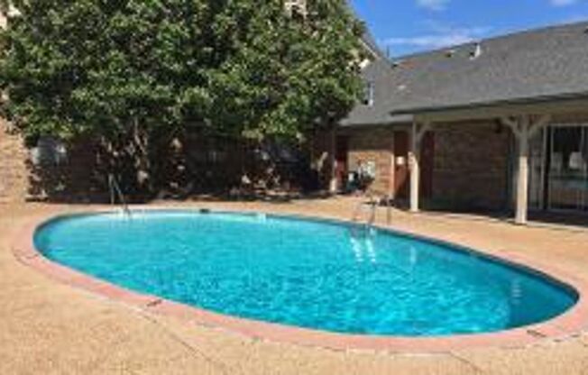 2 beds, 2 baths, 1,055 sqft, $935, Unit 30-206