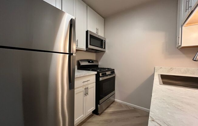 2 beds, 2 baths, $1,495, Unit 222