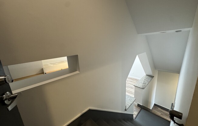 2 beds, 1 bath, 855 sqft, $4,200, Unit 518