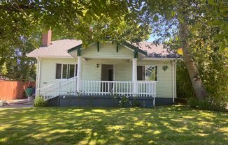 Adorable Recently Updated 2 Bedroom Home in North Portland!