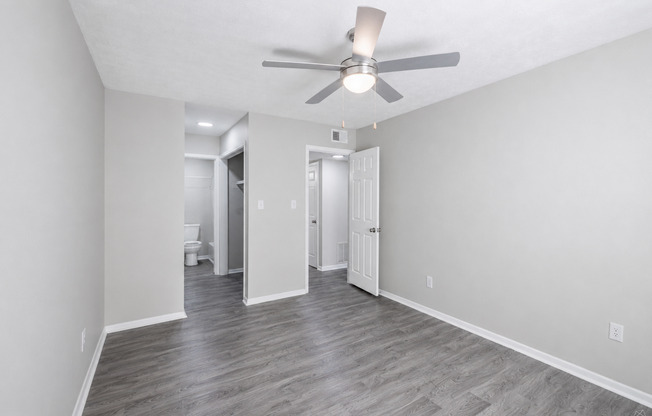 2 beds, 1 bath, 805 sqft, $1,100, Unit S251