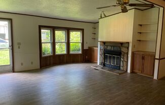 3 beds, 2 baths, $950