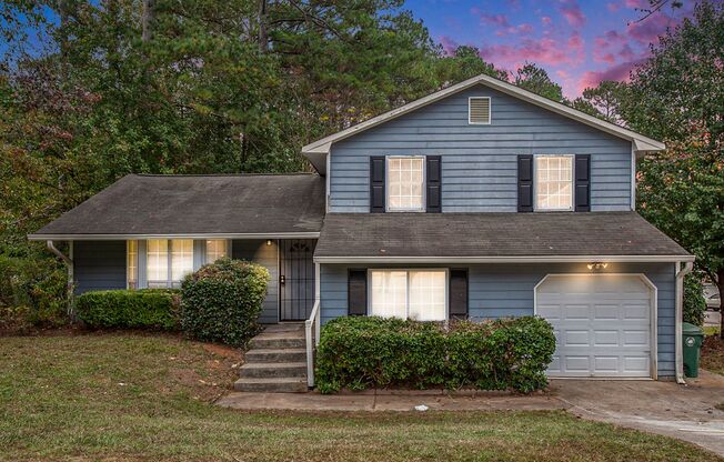 4 bdrm, 2.5 bath in Lithonia