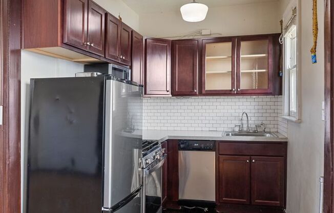 Studio, 1 bath, 292 sqft, $650, Unit 23