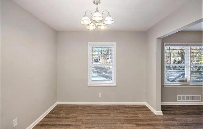 2077 ROSEWOOD RD
