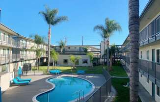 Southeast view of the pool at Moonraker apartments