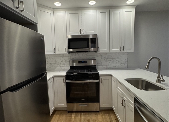 393 West Broadway St 4