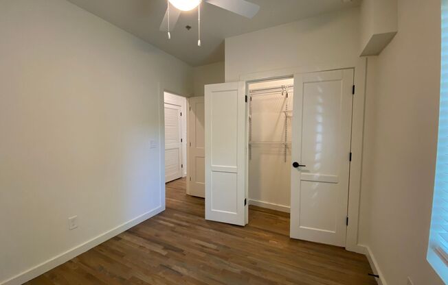 2 beds, 1 bath, 630 sqft, $2,145, Unit 011