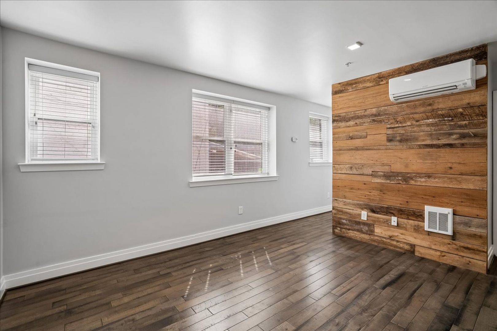 RAZDCPROPERTIES TRUST