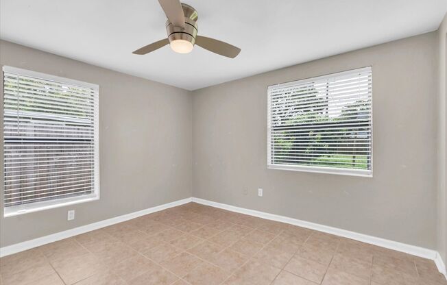 3 BEDROOM, 2 BATH HOME - ST. PETERSBURG, FLORIDA