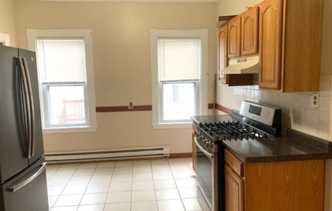 3 beds, 1 bath, 1,500 sqft, $3,200, Unit 1