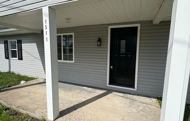 Newly Remodeled Charming 3bd2br Home!!