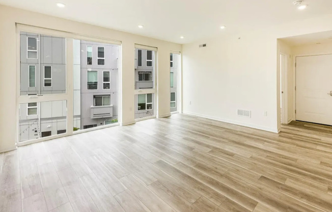 2 beds, 2 baths, 900 sqft, $1,795, Unit Unit 1655 D