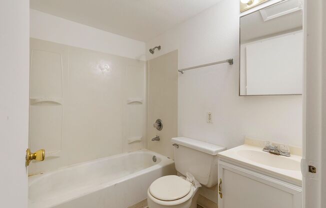 Studio, 1 bath, 231 sqft, $900, Unit 212