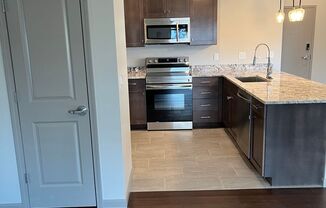 2 beds, 1 bath, 917 sqft, $1,950, Unit 201
