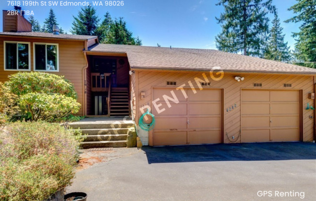 Spacious 2 bedroom with Garage Parking!