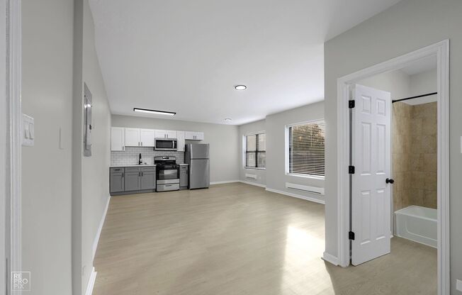 7706 South Coles