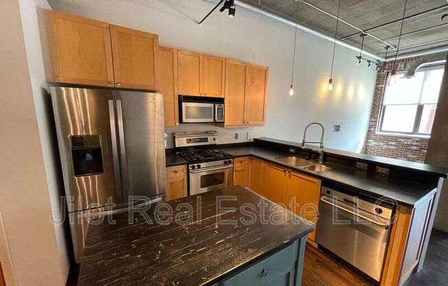 3235 Roswell Rd NE