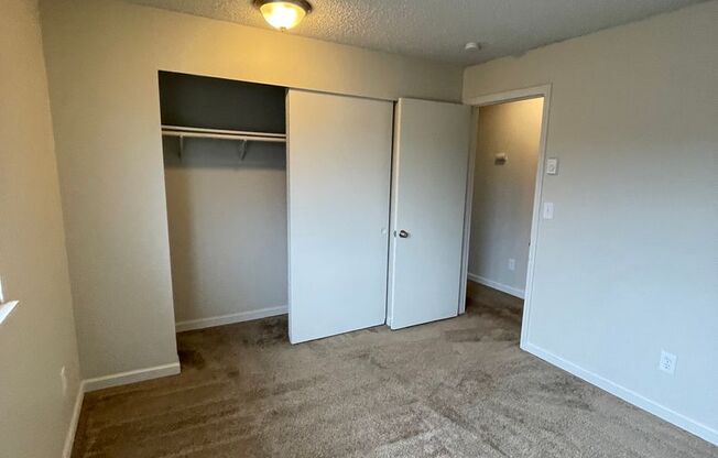 2 beds, 1 bath, $1,295