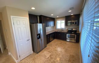 6753 N Elman