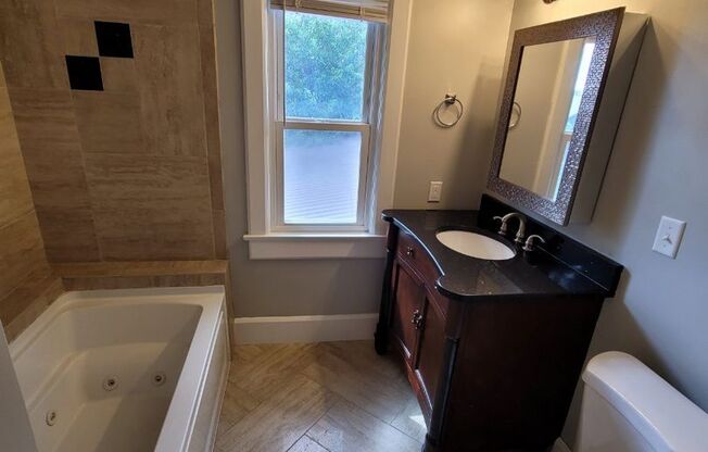 Beautiful 4 bedroom 2.5 house