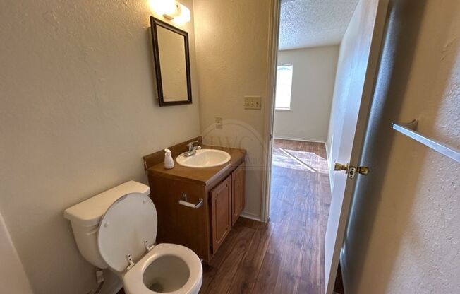 3 beds, 2 baths, $1,025