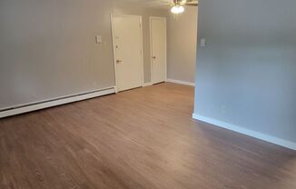 2 beds, 1 bath, 800 sqft, $960