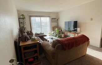 2 beds, 1.5 baths, $1,325, Unit 110