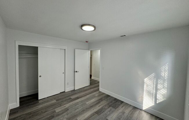 2 beds, 1 bath, 700 sqft, $1,500, Unit 12