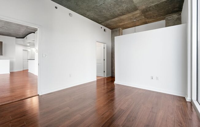 2 beds, 2 baths, $3,295, Unit UNIT 2001