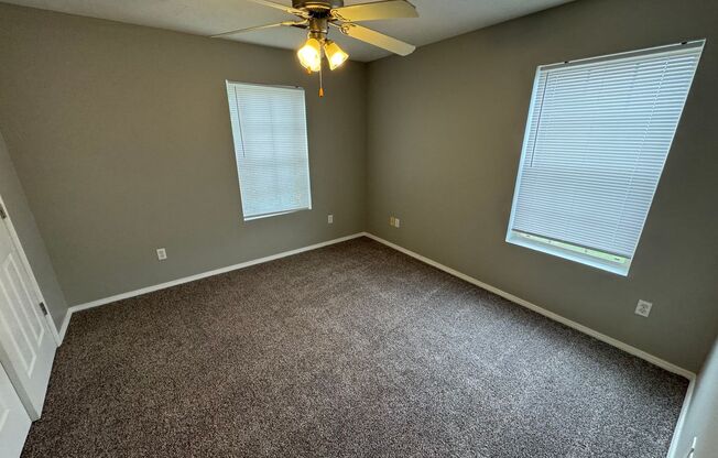 1 bed, 1 bath, $800, Unit UNIT A 208