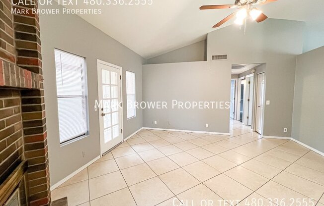 938 E LEXINGTON AVE