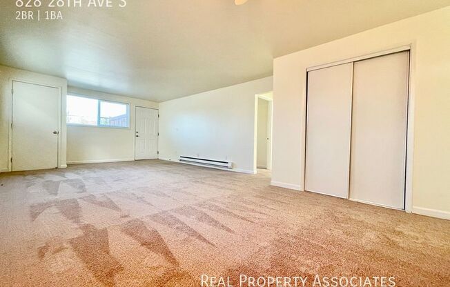 828 28 AVE S